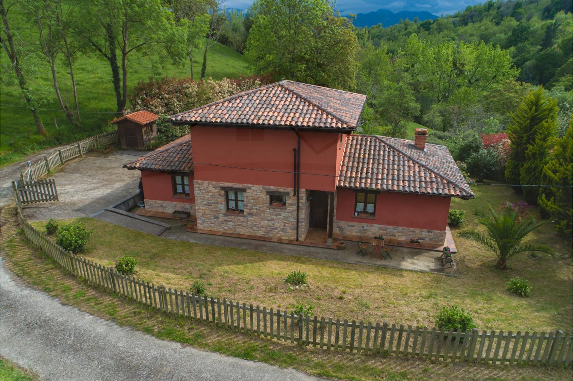 La Coqueta Del Sueve Villa Arriondas Bagian luar foto